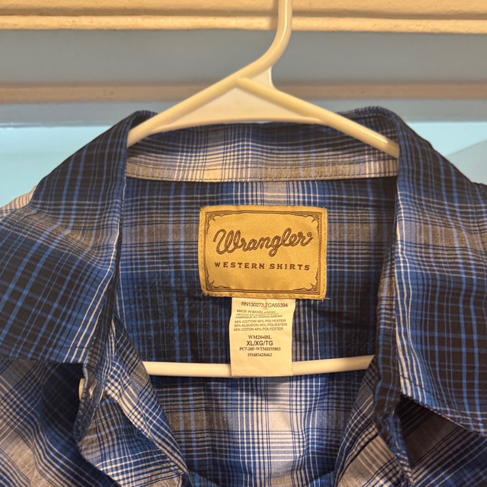 Wrangler Blue and White Plaid Button-Down Shirt